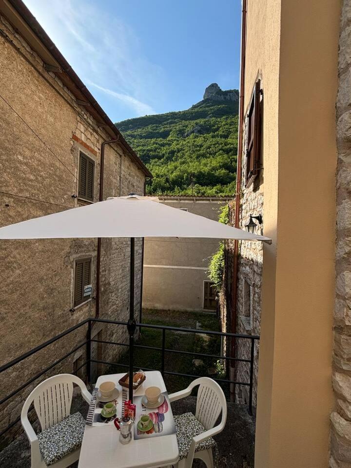Casa Vacanze L'Arco Di Fondarca Cagli Exteriör bild