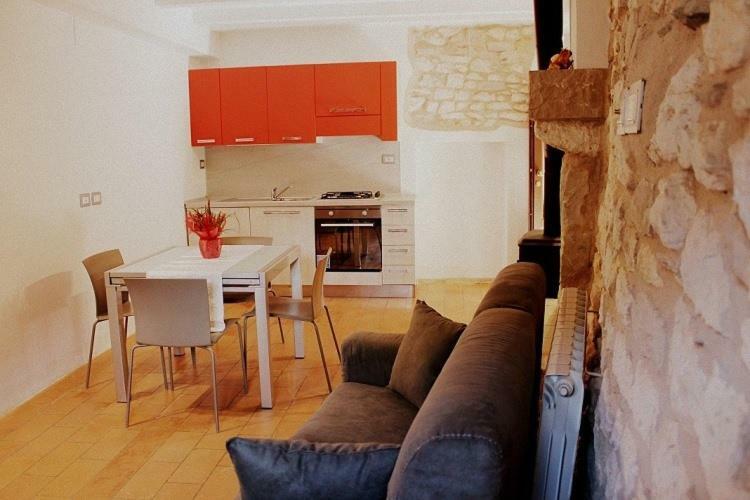 Casa Vacanze L'Arco Di Fondarca Cagli Exteriör bild